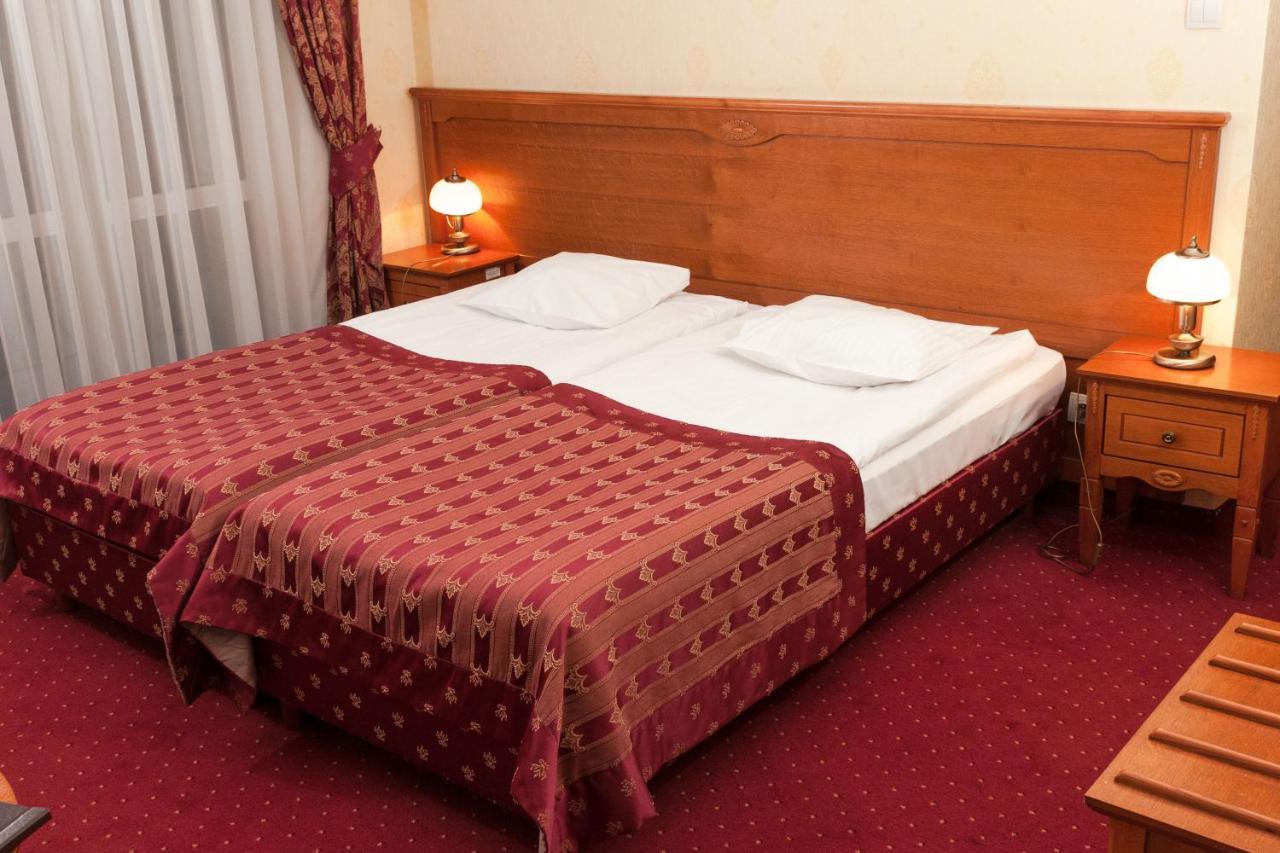 Hotel Korona Sandomierz Kültér fotó