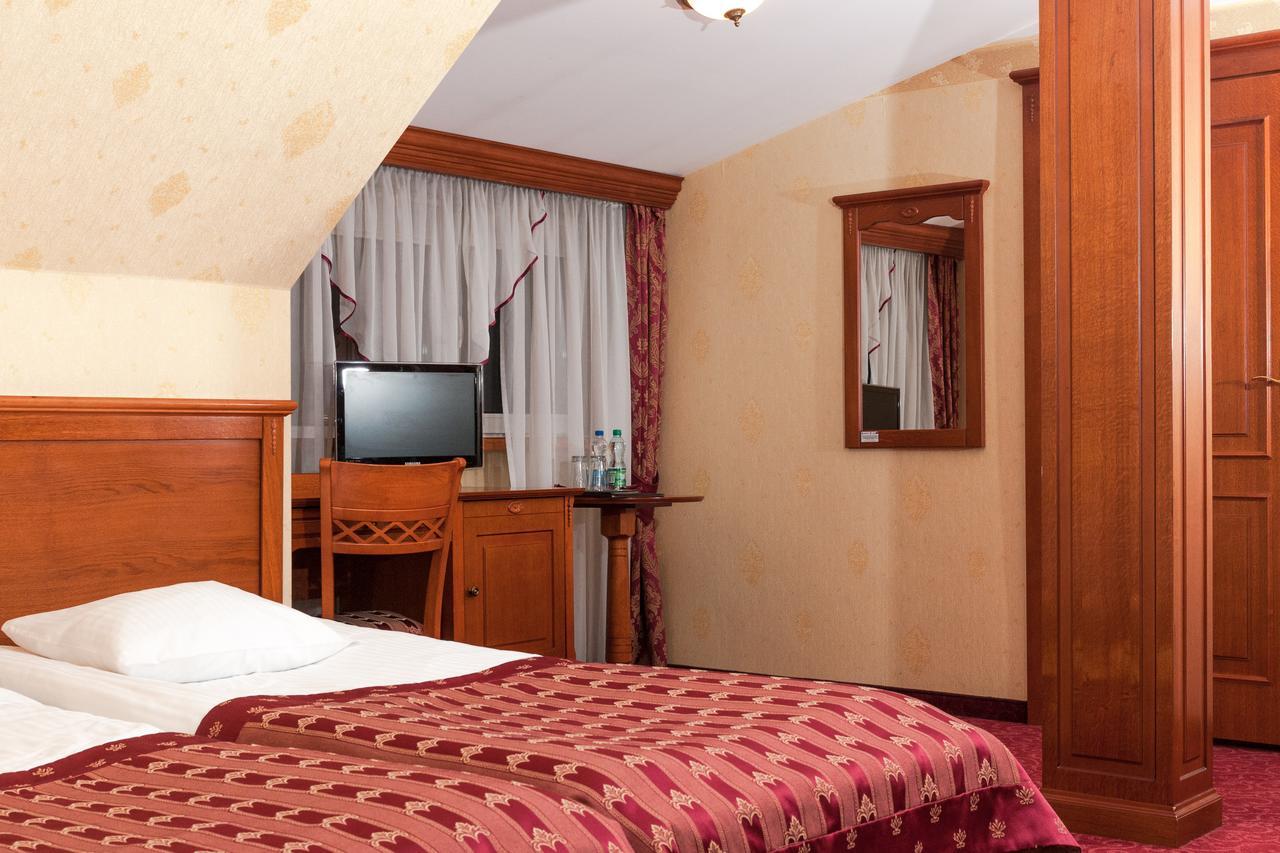 Hotel Korona Sandomierz Kültér fotó