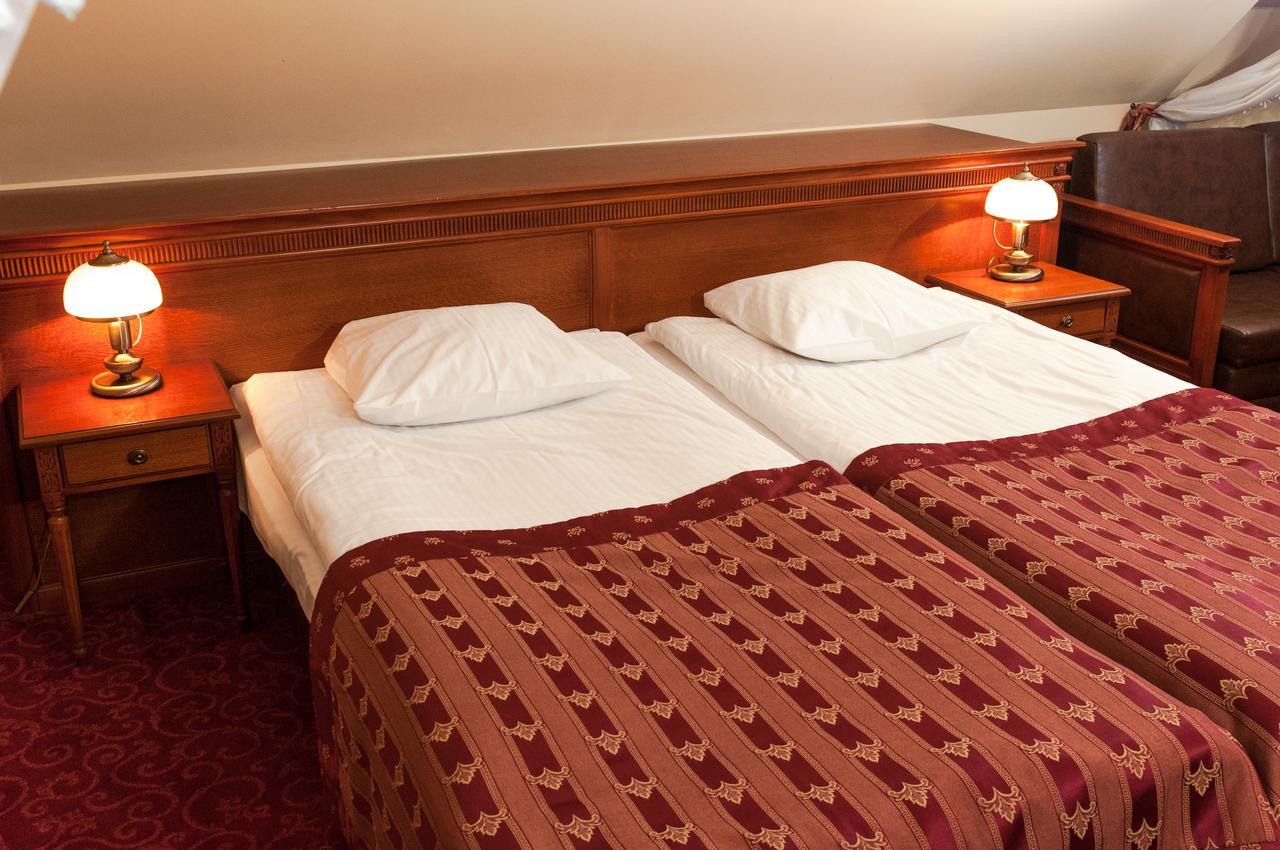 Hotel Korona Sandomierz Kültér fotó