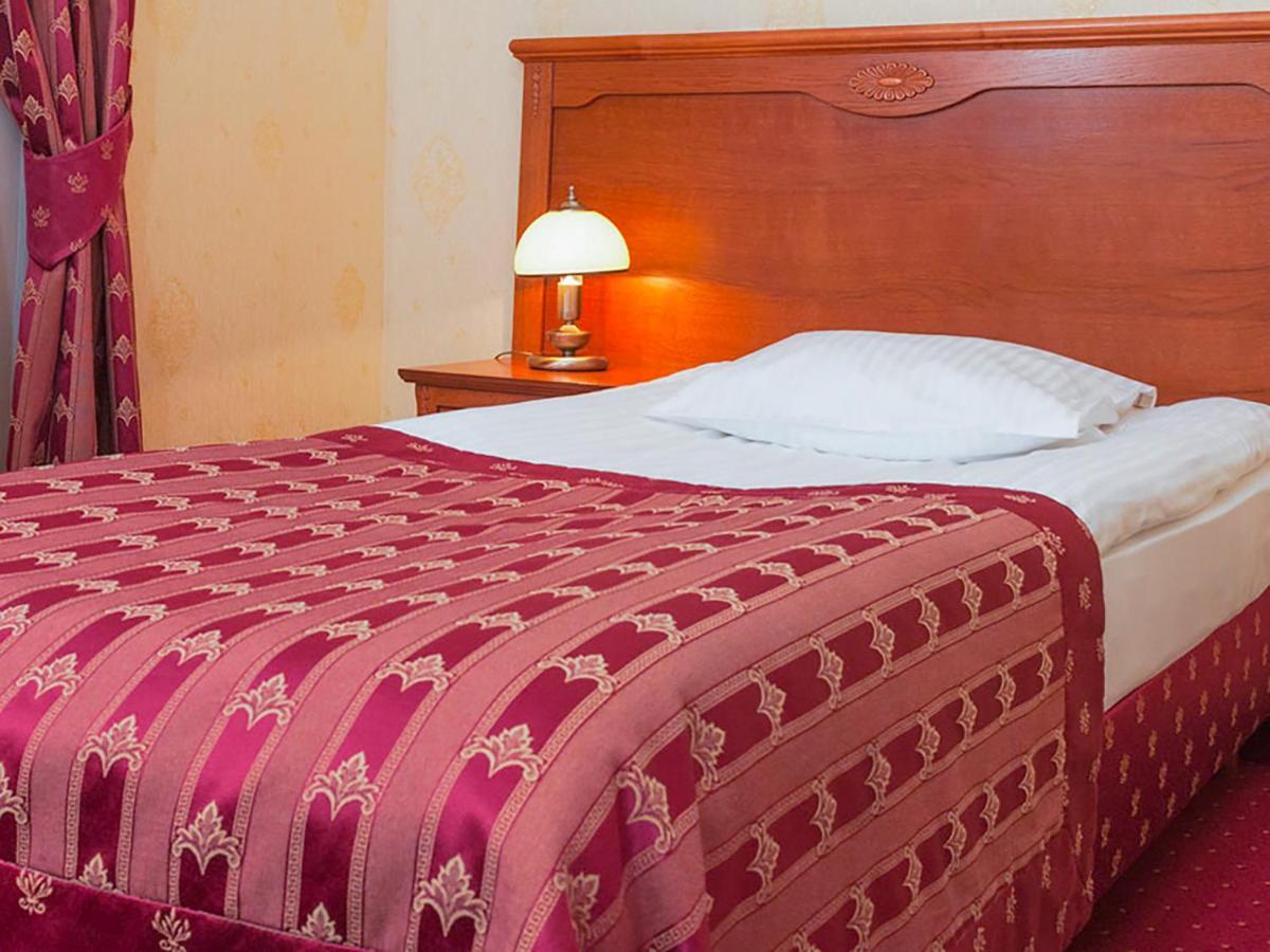 Hotel Korona Sandomierz Kültér fotó
