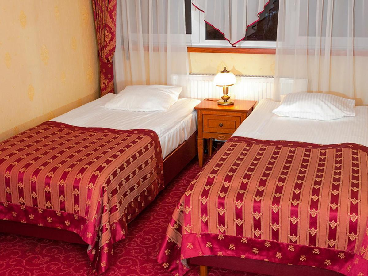 Hotel Korona Sandomierz Kültér fotó